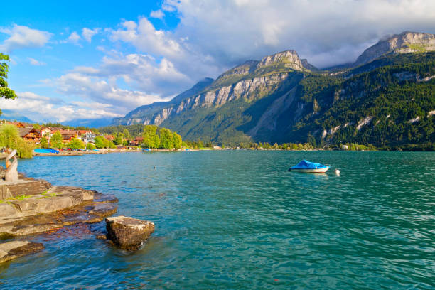 Village of Brienz in the Swiss Alps, Switzerland Lake Brienz in the Bernese Oberland, Switzerland lake thun stock pictures, royalty-free photos & images