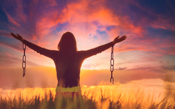 istock Woman feeling free in a beautiful natural setting. 1327424105
