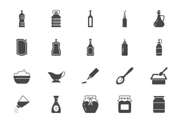 omáčky ploché ikony. vektorová ilustrace obsahuje ikonu - džbán, šálek, ocet, majonézu, kečup, zakysanou smetanu, sýrovou omáčku, piktogram siluety glyfu pro potravinářské koření. černá barva - kuchyňský olej stock ilustrace