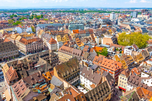 Skyline aerial view of Strasbourg old town, France Skyline aerial view of Strasbourg old town, Grand Est region, France. Strasbourg Cathedral. View to the West side notre dame de strasbourg stock pictures, royalty-free photos & images