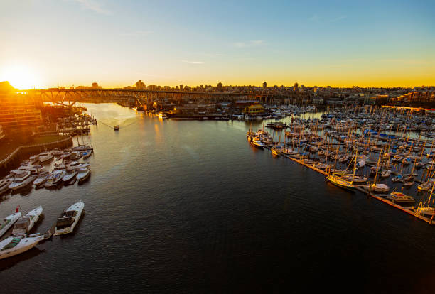 istock Sunset over False Creek in Vancouver 1327467170