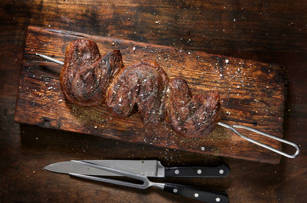 picanha, bistecche alla griglia brasiliane - picanha beef meat rare foto e immagini stock