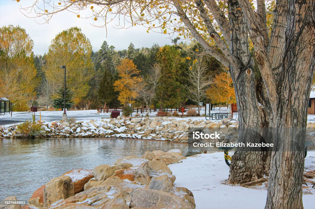 Snow at Big Bear Lake Snowy shoreline at Big Bear Lake in California. Big Bear Lake Stock Photo