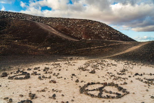 istock Amboy Crater in South Eastern California 1327541336