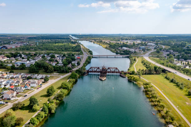 istock Abandoned railroad bridge over the old Welland Canal 1327551137