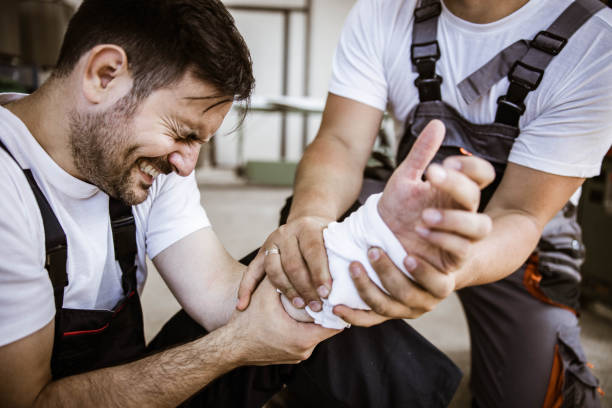 istock Injury in a workshop! 1327585856