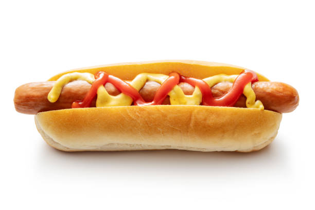 lanches: hotdog isolado no fundo branco - hot dog snack food ketchup - fotografias e filmes do acervo