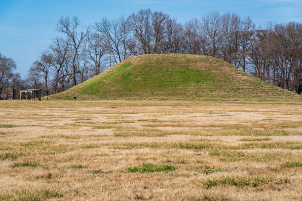 istock A Summer Day at Toltec Mounds Archeological State Park 1327699153