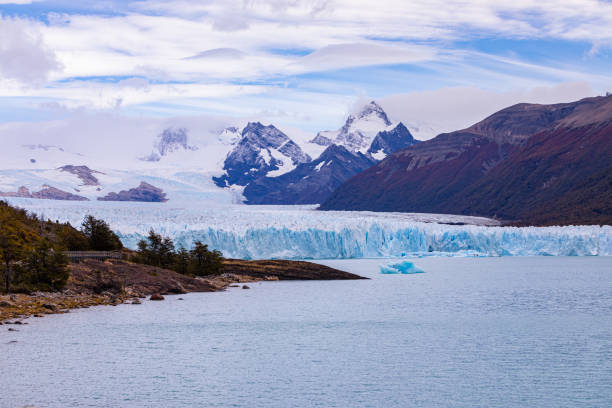 different views perito moreno glacier - patagonia, argentina - mountain reflection non urban scene moody sky imagens e fotografias de stock