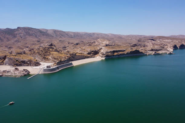 reservatório de água no rio tigre - hasankeyf - fotografias e filmes do acervo