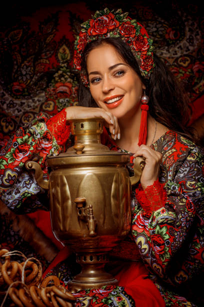istock Russian queen with samovar and pretzels 1327763504