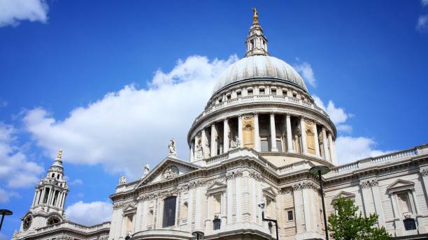 istock London - St. Paul's Cathedral 1327776247