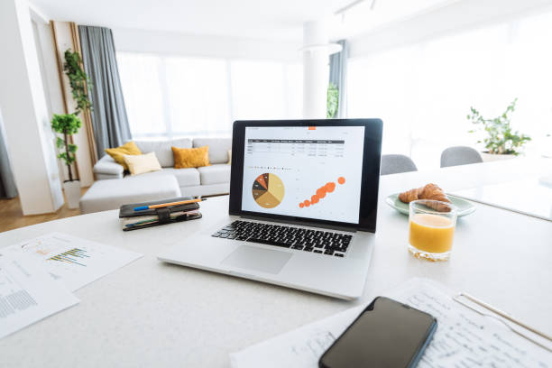 istock Trading currencies and crypto from home 1327813281