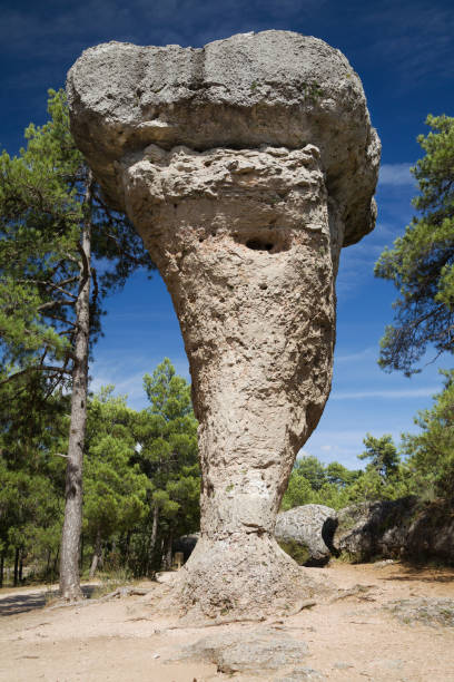 große turme - cuenca province stock-fotos und bilder