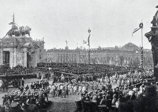 Imperial Days in Berlin: Citizens' pageant with a bicycle group at the top