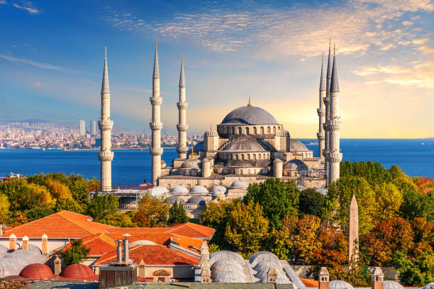 mesquita azul de istambul, famoso local de visita, turquia - istambul - fotografias e filmes do acervo