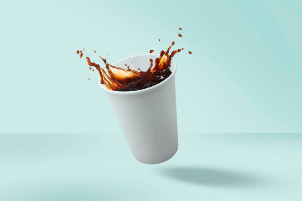 뜨거운 음료를 위한 백서 컵 - take out food coffee nobody disposable cup 뉴스 사진 이미지