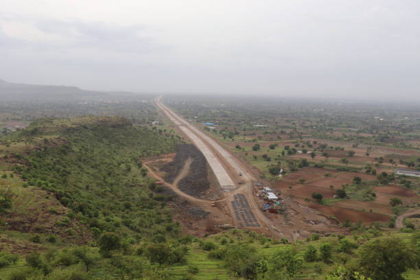 istock Samruddhi Mahamarg - Mumbai-Nagpur Expressway 1327954750
