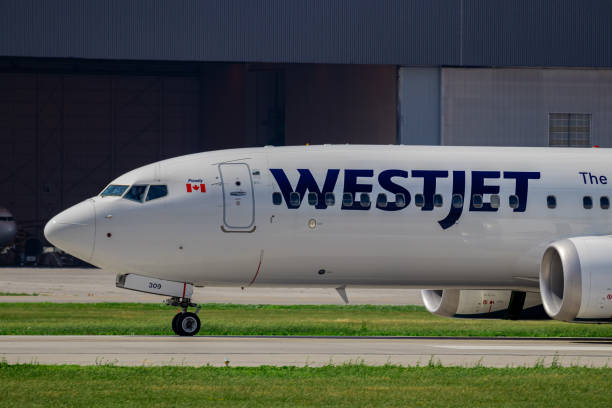 westjet boeing 737-8 max - boeing 737 max stok fotoğraflar ve resimler