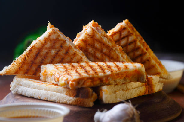 野菜グリルサンドイッチ - toast fast food plate food ストックフォトと画像