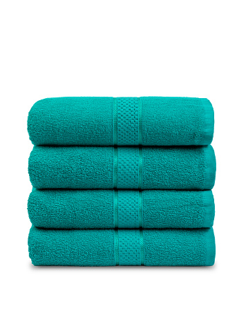 toalla de baño terry de color verde, aislar sobre un fondo blanco photo