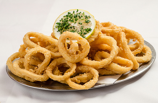 tray with fried squid rings