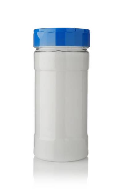 분리 된 소금의 플라스틱 병. - relish jar condiment lid 뉴스 사진 이미지