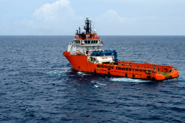 istock Sea tow in the high sea 1328171073