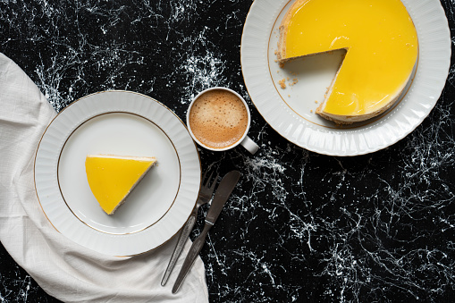 Lemon cheesecake and coffee