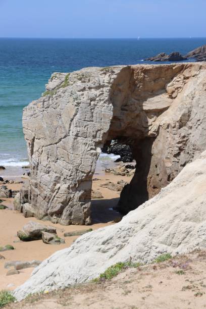 istock The arch of Quiberon 1328208245