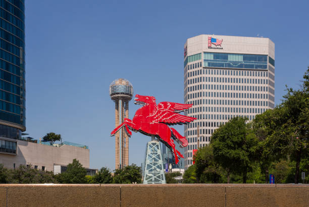 Red Pegasus figure in Dallas downtown Dallas, Texas, USA - June 17th, 2021: Red Pegasus figure in Dallas downtown pegasus stock pictures, royalty-free photos & images