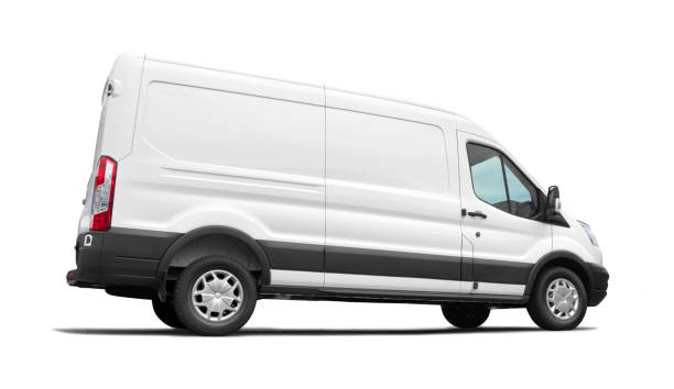 вид сбоку на белый коммерческий фургон доставки - изолированный на белом фоне - mini van фотографии стоковые фото и изображения