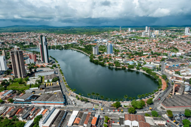vista aérea da cidade de campina grande, paraíba, brasil em 30 de maio de 2009. - campina grande - fotografias e filmes do acervo