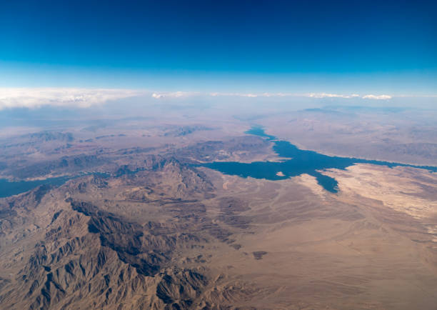 aerial view of large lake outside of las vegas from airplane - high desert imagens e fotografias de stock