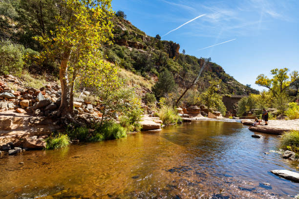 slide rock arizona - hiking sonoran desert arizona desert foto e immagini stock