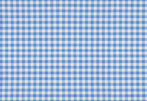 синий клетчатый хлопчатобумажный фон - gingham pattern стоковые фото и изображения