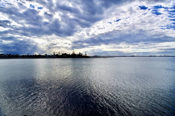 istock Clouds hang over! Manly, Queensland, Australia 1328672148