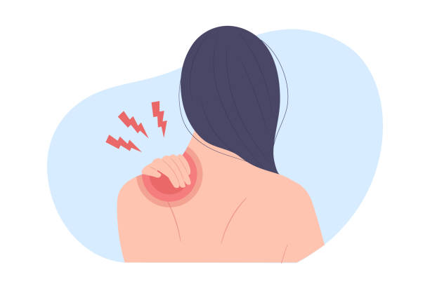 вид сзади женщины с болью или травмой в верхней части спины и плечах. - backache pain cartoon back stock illustrations