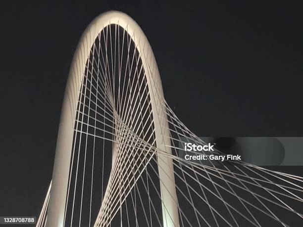 Views Of Dallas From Margaret Hunt Beautiful Arch Suspension Bridge Stock Photo - Download Image Now