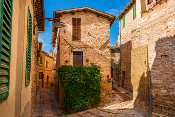 istock Spello medieval historic center alley 1328810863