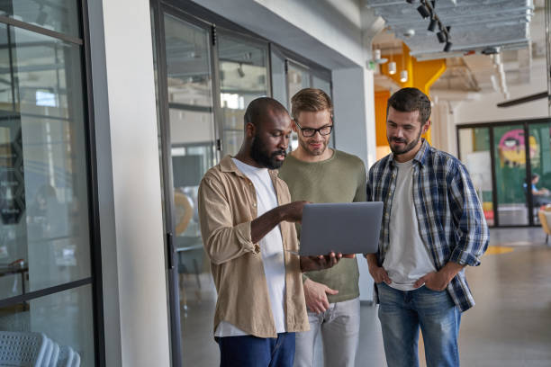 istock Colleagues spending time together on break on workplace 1328859069