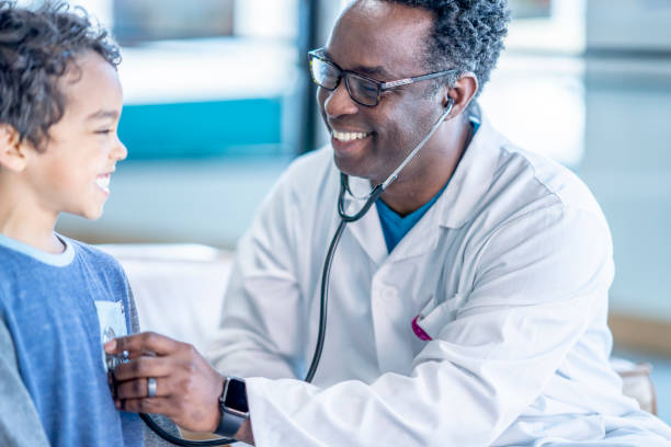 istock Child sees pediatrician 1328893820