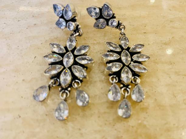 istock Ethnic Indian Jwellery 1328907216