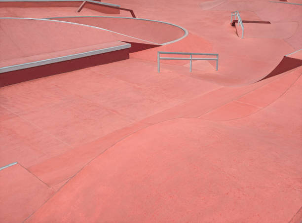 skatepark - skateboard court foto e immagini stock