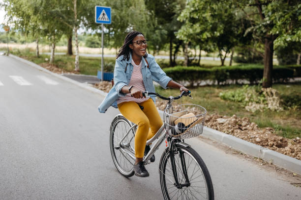 istock Healthiest way to go to work 1329008783