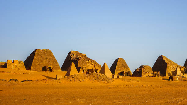 Pyramids of Meroe Pyramids of Meroe in the Sahara desert khartoum stock pictures, royalty-free photos & images