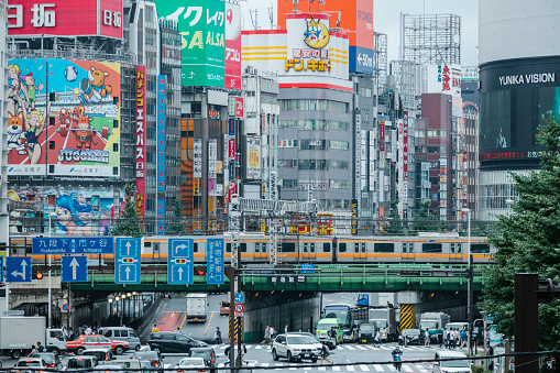 Tokyo shinjuku rush hour