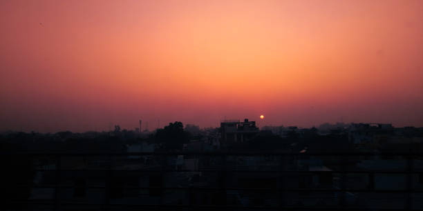 istock Dawn in the city 1329180694