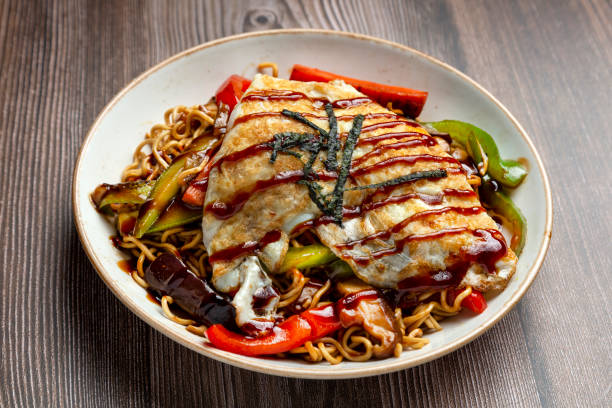 istock Japanese noodle dish stir-fried with vegetables and grilled eggs 1329186819