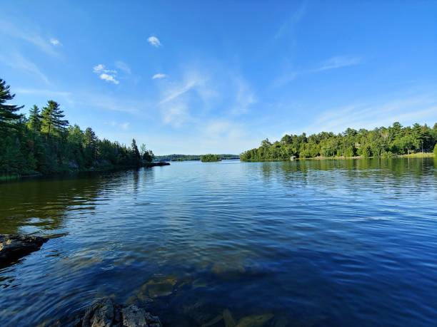 semerパークから出た沙川湖、エリ、mn - lake ストックフォトと画像